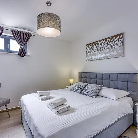 Apartment Luana With Private Pool Poreč Zewnętrze zdjęcie