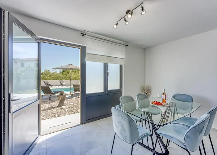 Apartment Luana With Private Pool